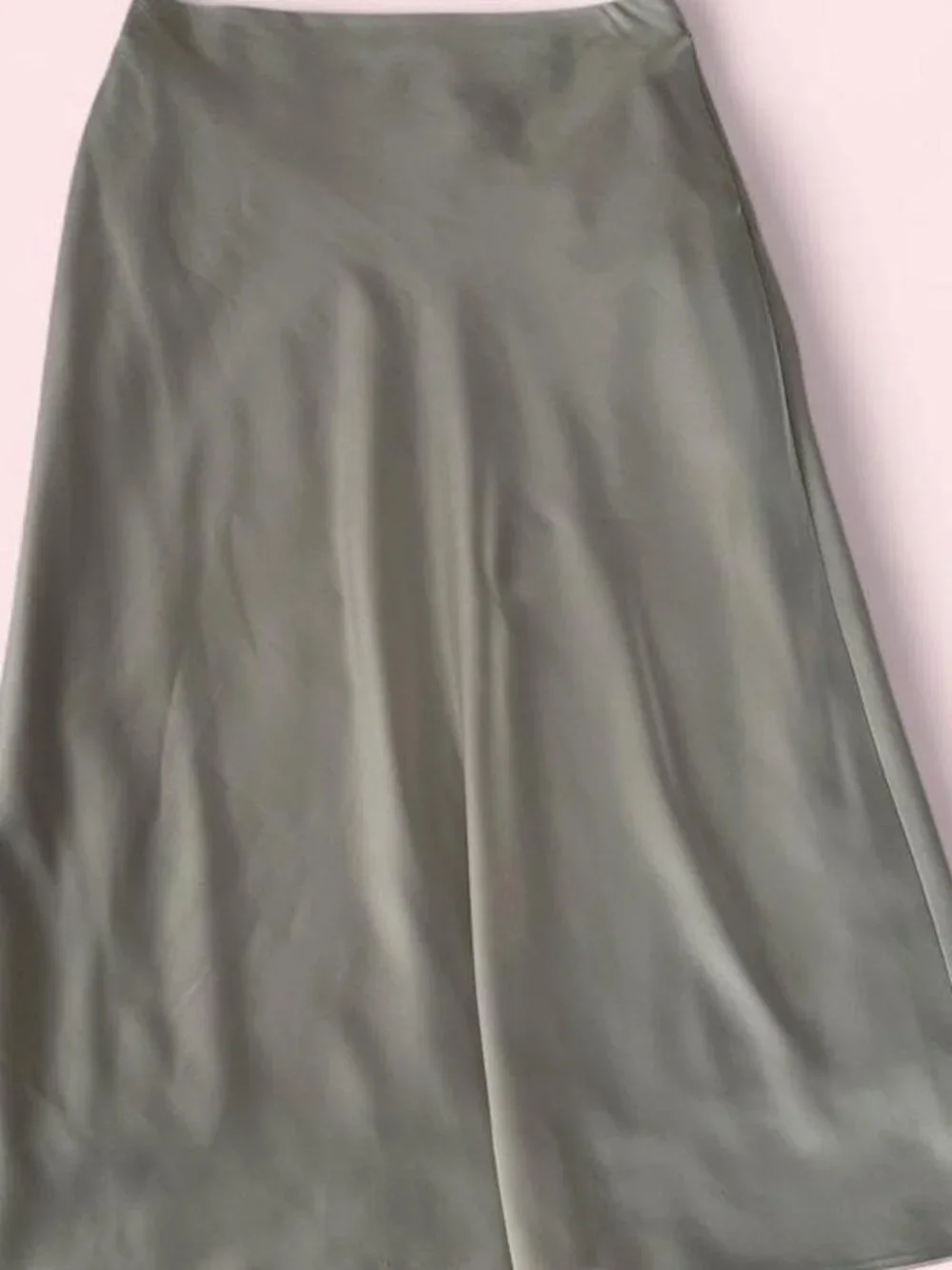 Uniqlo Gray Satin Midi Skirt